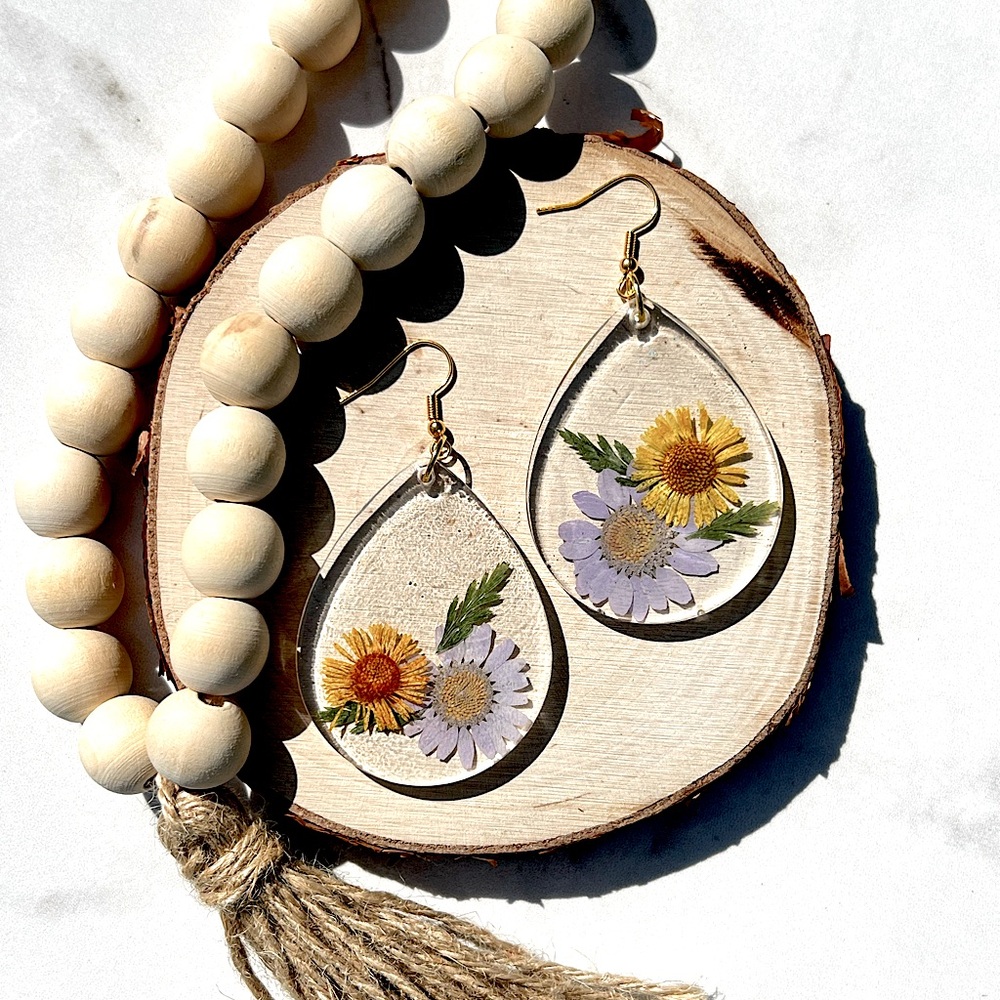 🌸Teardrop Real Dried Flowers Resin Earrings